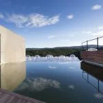 Piscina com borda infinita