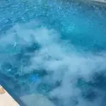 Como colocar cloro na piscina